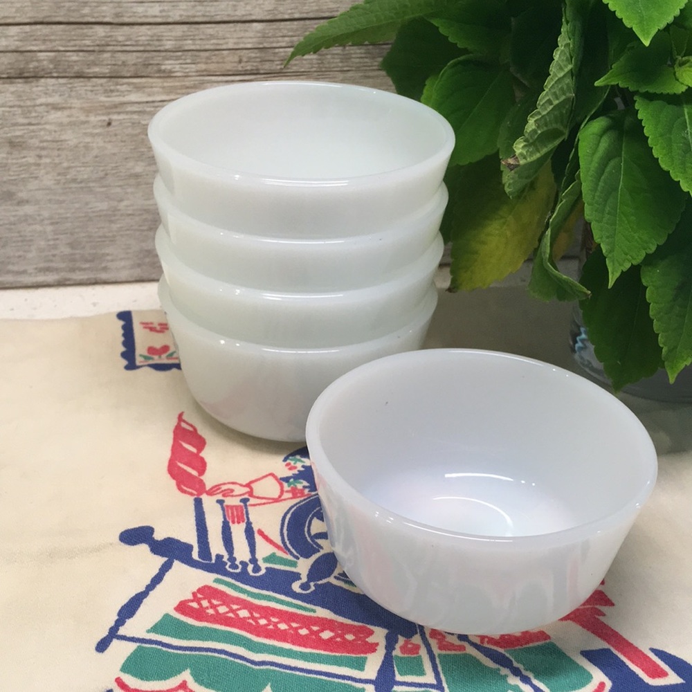 5 Vintage Anchor Hocking Milk Glass Custard Bowls